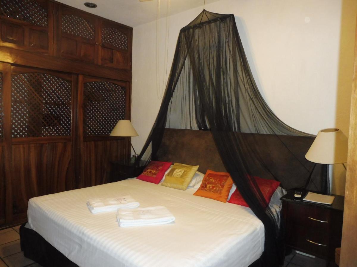Casa Adriana Hostel Puerto Vallarta Kültér fotó